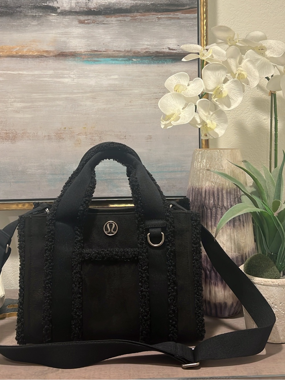 Boxy Tote Bag 10L Faux Shearling
Trims